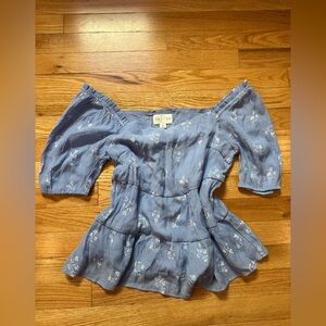 Jun & Ivy White and Blue Long sleeve Floral Top